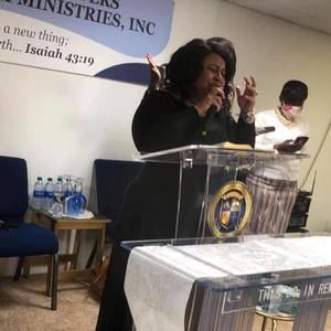 Meet your Posher, Shanika